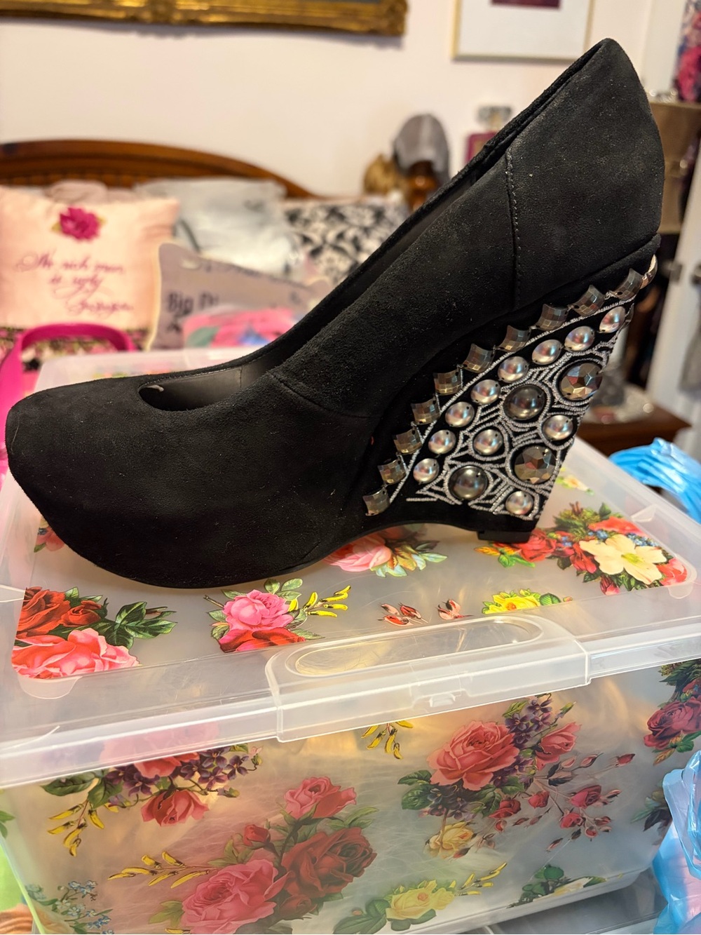 naughty monkey Carnality Black Wedge Heels